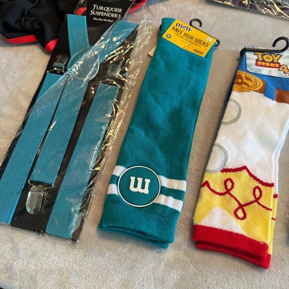 Lot Of Spirit Halloween Accessories Socks suspenders shorts headband NEW - Picture 6 of 7